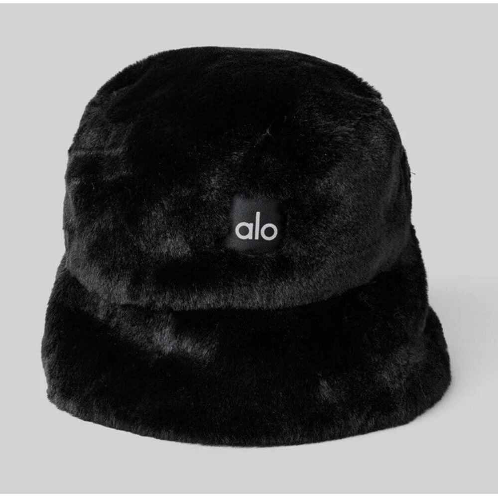 Alo Yoga Faux Fur Bucket Hat Black M/L